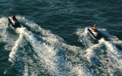 Les avantages et inconvénients du jet ski comme sport de glisse