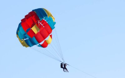 Pourquoi le parasailing peut décevoir : une perspective critique