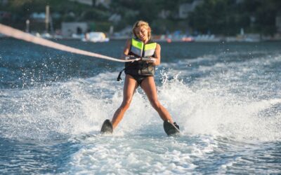 Les meilleurs sports nautiques pour débutants : guide complet